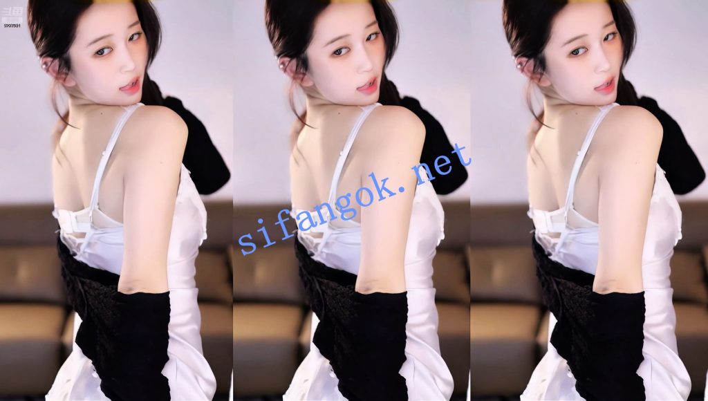 【斗鱼】小淼 小软软轻熟诱惑，齐逼小短裙狂漏内尺度奔放【8V】【831M】 3