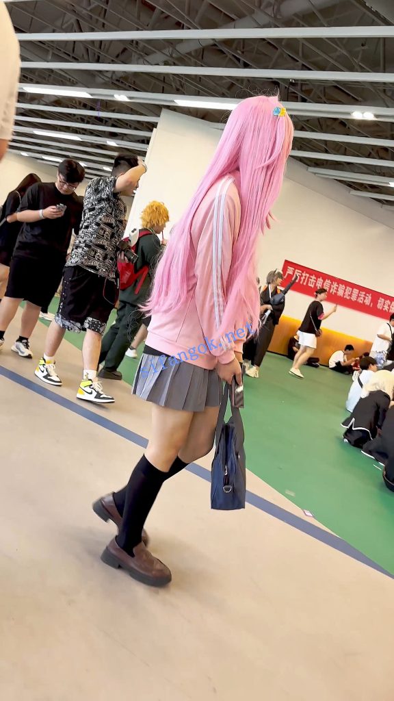 【KFC】超萌JK学生妹COSER·呆萌可爱眼神·短裙下穿了骚窄内【1V】【1.49G】 16 【KFC】超萌JK学生妹COSER·呆萌可爱眼神·短裙下穿了骚窄内【1V】【1.49G】 16