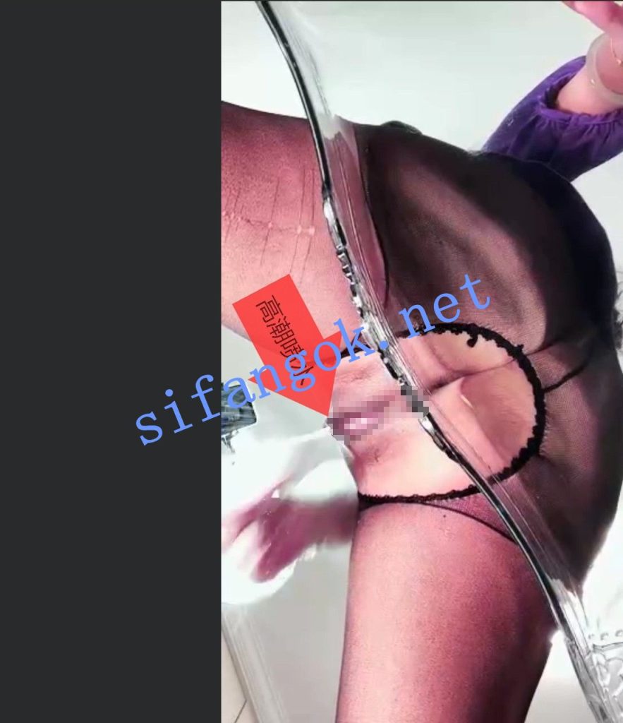 网红 Q币逗逗 气质美女 上面正常直播 下面插B 高潮喷水【2V】【391M】 10 网红 Q币逗逗 气质美女 上面正常直播 下面插B 高潮喷水【2V】【391M】 10