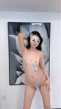 推特极品模特【Lucky girs】抖音风裸舞 自慰啪啪 超美秀翻了 18