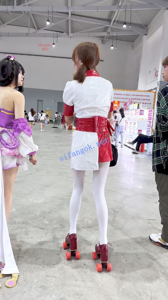 【KFC】新手学妹玩轮滑·一直扭动露出白丝屁股·真怕摔我怀里【1V】【517M】 5 【KFC】新手学妹玩轮滑·一直扭动露出白丝屁股·真怕摔我怀里【1V】【517M】 5