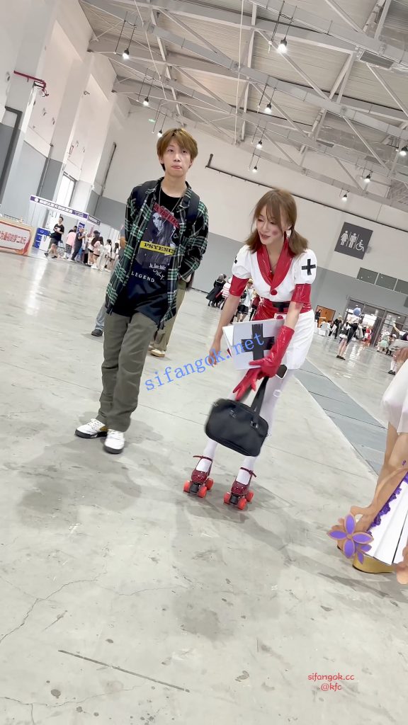 【KFC】新手学妹玩轮滑·一直扭动露出白丝屁股·真怕摔我怀里【1V】【517M】 18 【KFC】新手学妹玩轮滑·一直扭动露出白丝屁股·真怕摔我怀里【1V】【517M】 18