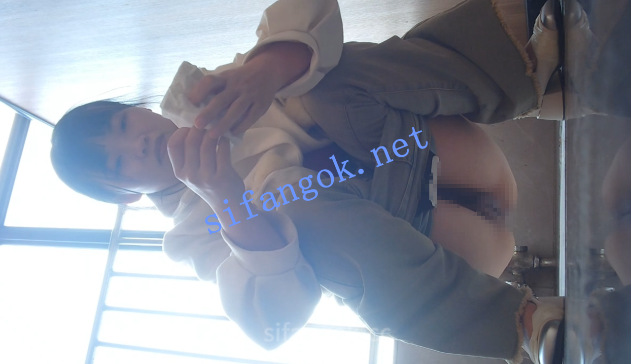 【顶级厕拍12】高级写字楼厕拍女神们上厕所 6