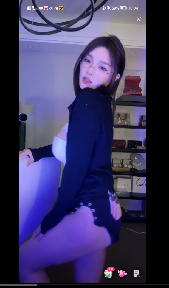 【快手巨乳】林露露 百万粉丝私密房直播热舞抖奶抖臀福利 11