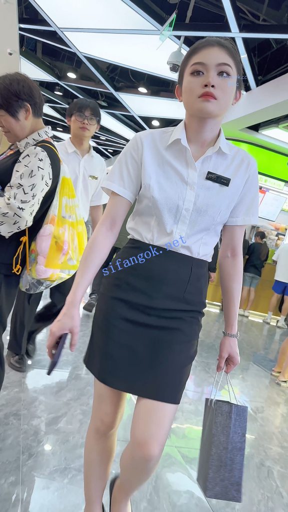 【KFC】前台OL中午吃饭·制服短裙肉色丝袜·红色内内前后CD【1V】【553M】 6 【KFC】前台OL中午吃饭·制服短裙肉色丝袜·红色内内前后CD【1V】【553M】 6