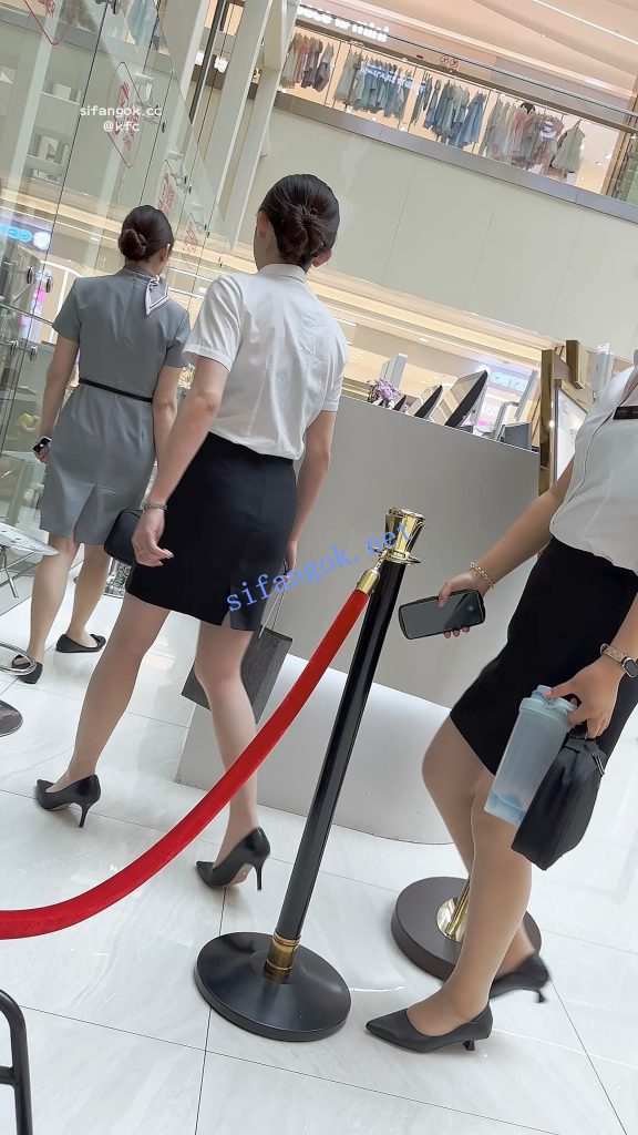 【KFC】前台OL中午吃饭·制服短裙肉色丝袜·红色内内前后CD【1V】【553M】 2 【KFC】前台OL中午吃饭·制服短裙肉色丝袜·红色内内前后CD【1V】【553M】 2