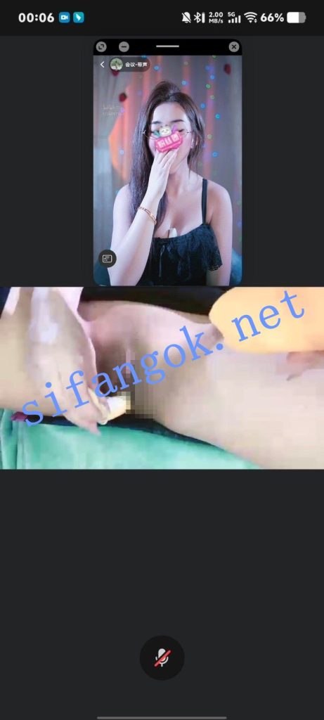 网红 Q币逗逗-2 气质美女 上面正常直播 下面插B 高潮喷水【2V】【413M】 19