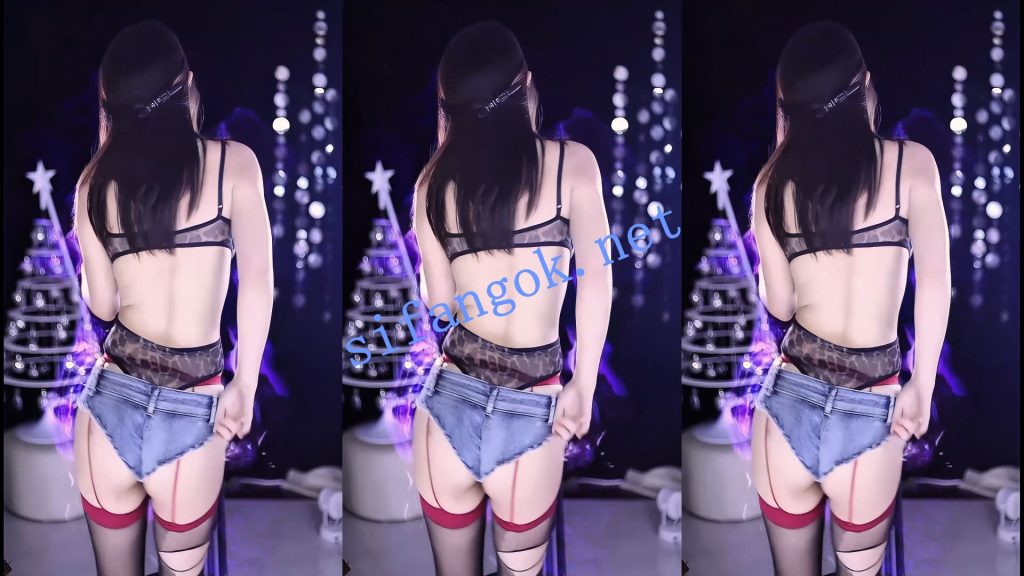 【小心心】猫猫 小美女三角牛仔裤比内裤还短，酷酷擦边【3V】【382M】 5