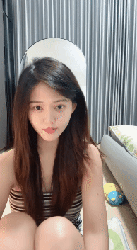 【顶级新人绿播女神下海 零宝】万里挑一秒杀网红 罕见大秀 1 【顶级新人绿播女神下海 零宝】万里挑一秒杀网红 罕见大秀 1