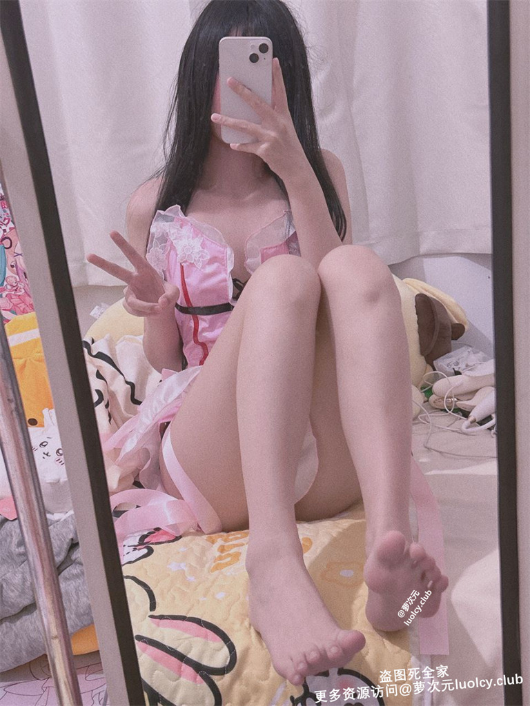 YI.小离@HoneMew – 新3更 【520门槛】18分钟 【JK制服+蓝碎花裙】【99P2V-1.23G】 10