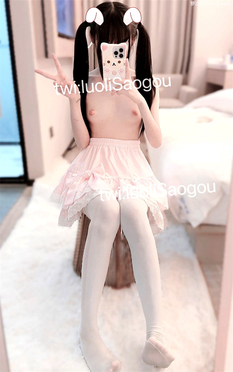 小雯宝宝(幼凛) – 新作 【完整版】【8月订阅】12分钟 Cos_【草莓洛丽塔+黑丝女儿服】【17P2V-173MB】 10