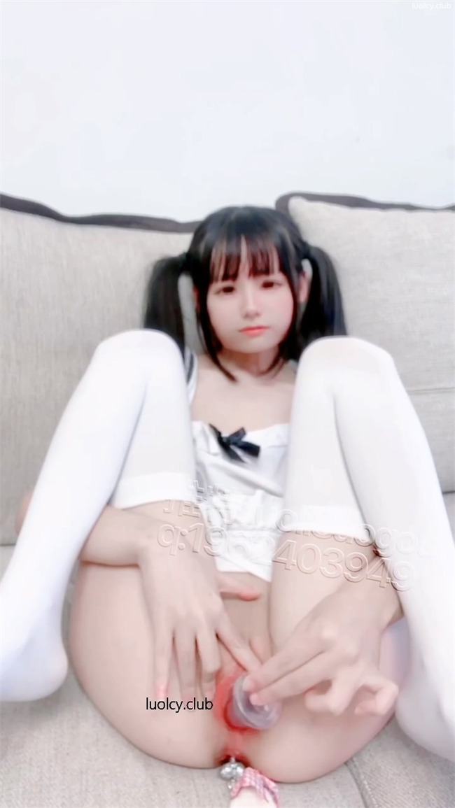 小雯宝宝(幼凛) – 新作 [福利订阅] 20分钟 肛塞Cos白丝女仆 [12P1V-1.11G] 16