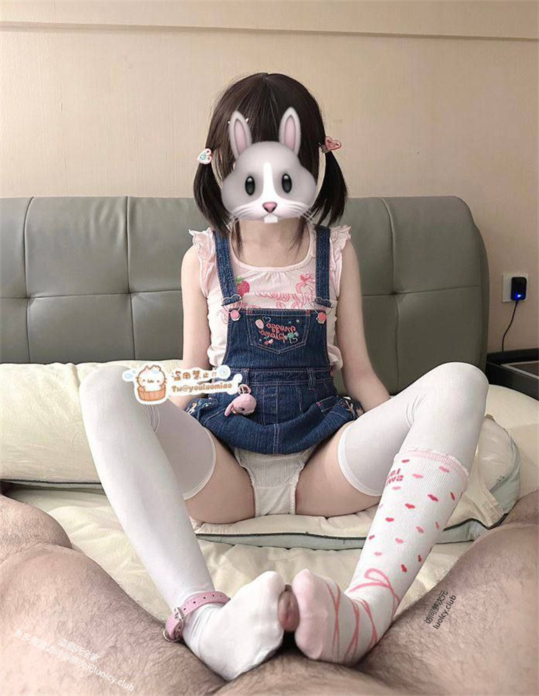 幼萝喵瓜(幼萝酱)@youluomiao – 【188门槛】12分钟 【足交】合法萝莉超嫩福利姬福利订阅 【186P23V-1.01G】 10