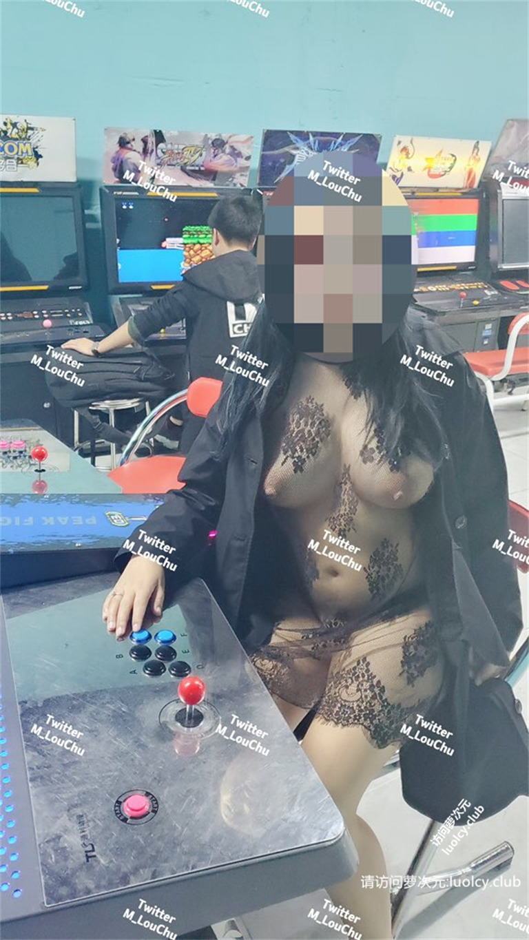 淫妻奶酥 – 顶级G奶淫妻户外露出放尿福利订阅 【286PnV-1.34G】 7