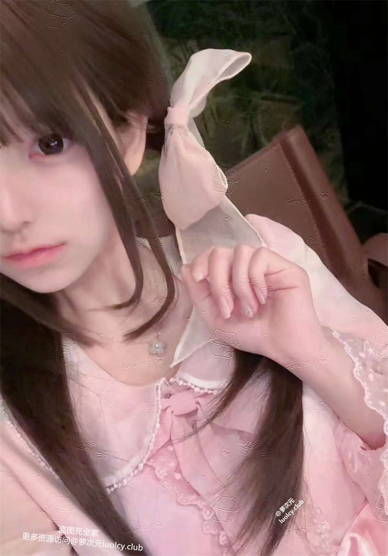 笨蛋瑶瑶 – 【399门槛】17分钟 顶级大奶白虎萝莉 白丝自慰 【203P5V-1.94G】 23