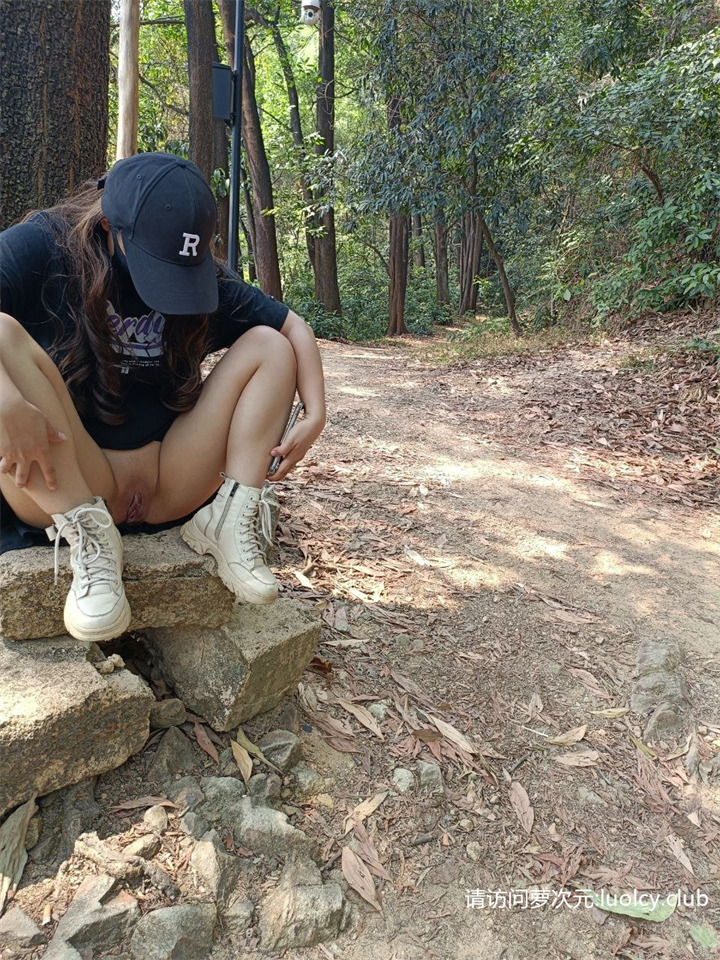 瓜子姐姐 – 户外疯狂露出 全裸惊险刺激 【33P67V-4.6G】 9